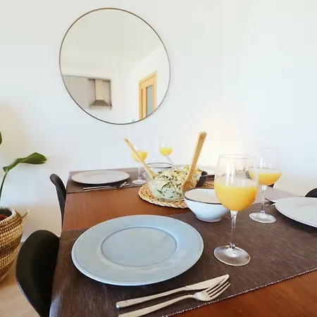 Appartement Boutique With Sea View & Balcony